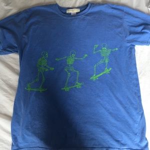 NEW URBAN OUTFITTERS SHIRT